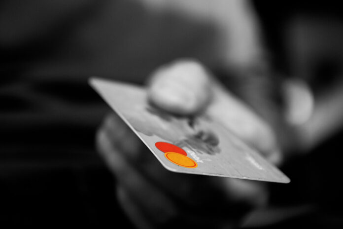 Jaką ofertę karty kredytowej wybrać?