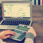 Dlaczego warto korzystać z kalkulatorów kredytowych?